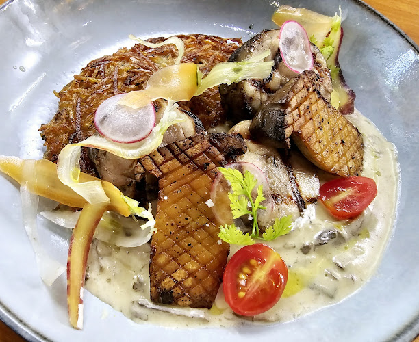 212 Hougang St 21, #01-337, Singapore 530212