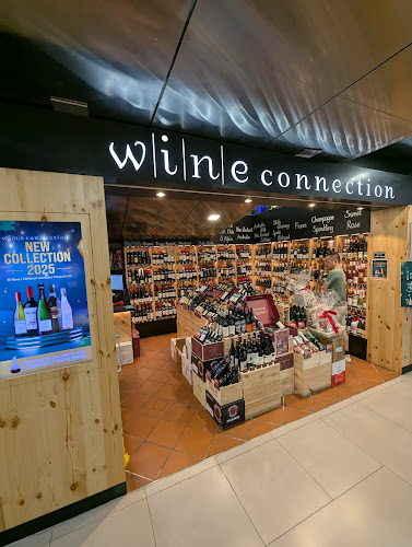 Opinii despre Wine Connection @ Plaza Singapura în Singapore - Hospitality and gastronomy