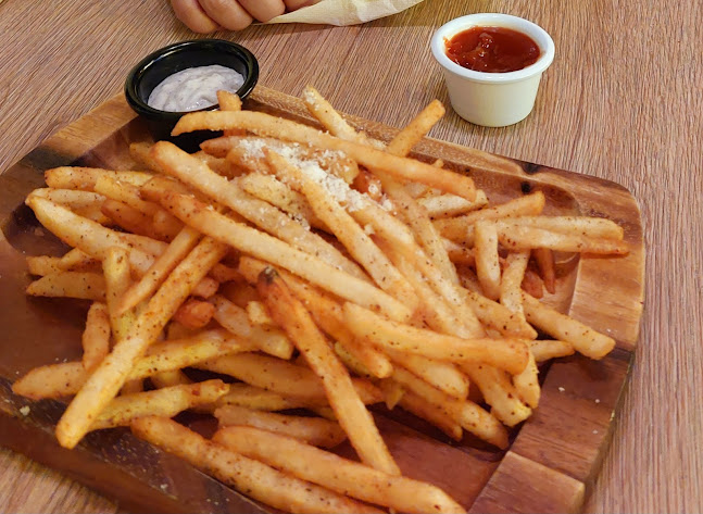 9 The Oval, Singapore 797867