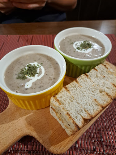 Opinii despre Buttercake N Cream în Singapore - Hospitality and gastronomy