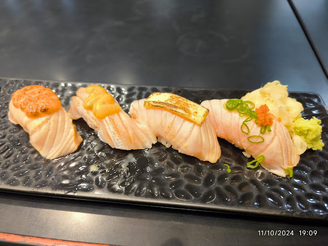 Standing Sushi Bar - Hospitality and gastronomy
