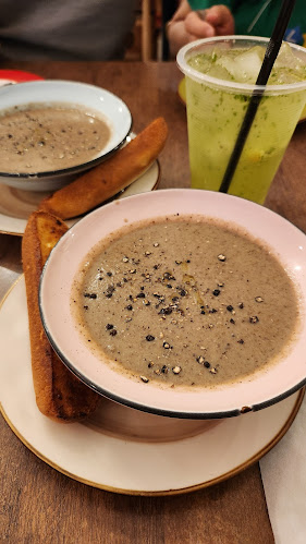 Bowen's Western - Hospitality and gastronomy