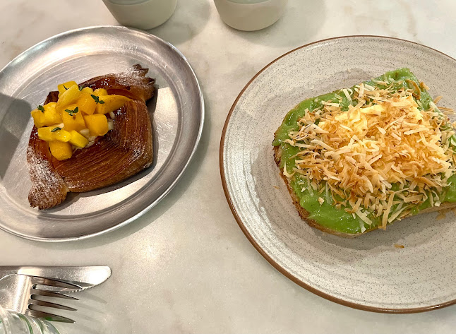 63 E Coast Rd, #01-06, Singapore 428776