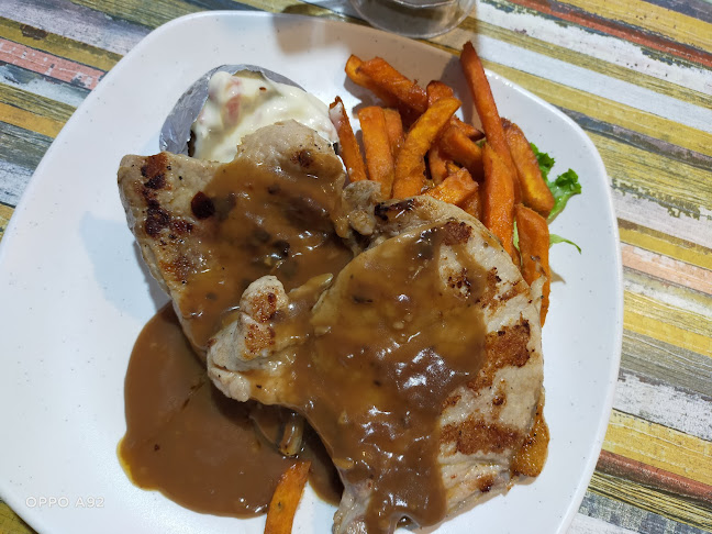 5 Grilled Kitchen (#01-55)