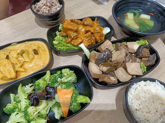 Greendot Bedok Mall - Hospitality and gastronomy