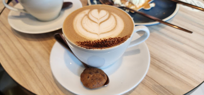 Edith Patisserie Cake Bar