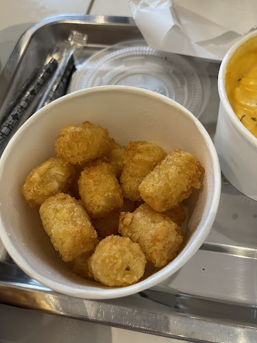 Marlow's Deli Joo Chiat - Hospitality and gastronomy