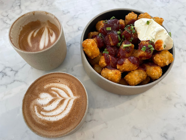 Lola's - Hospitality and gastronomy