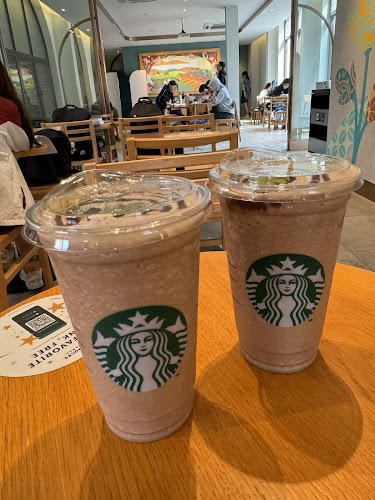 Opinii despre Starbucks Katong Square în Singapore - Hospitality and gastronomy