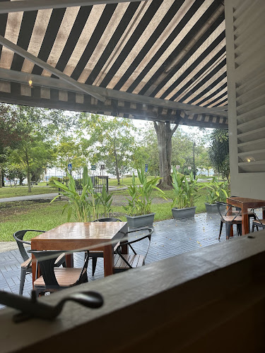 Comentarii opinii despre 5 by Sans-Façon