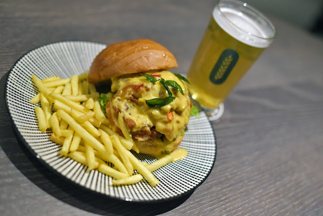 Orh Gao Taproom Craft Beer Bar