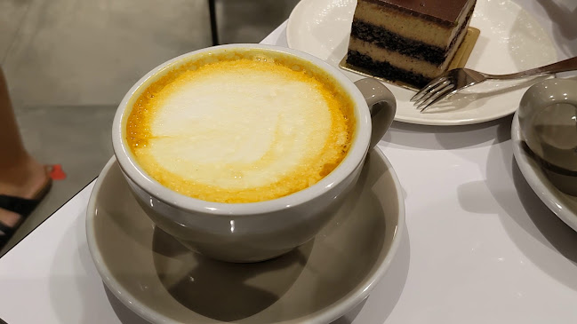 Cedele Bakery Cafe - Paragon