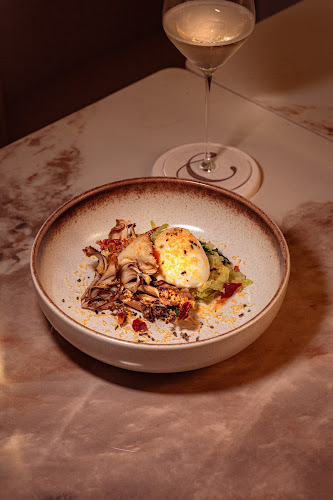 Comentarii opinii despre Convivial Champagne Bar