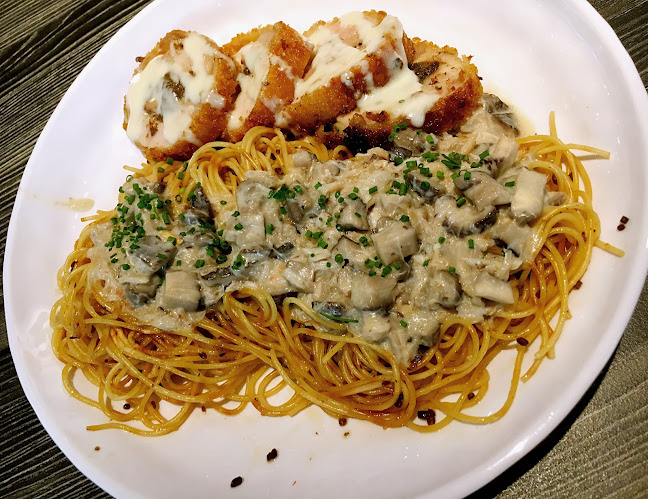 Opinii despre Little Bowl Singapore în Singapore - Hospitality and gastronomy