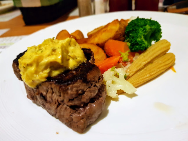 Opinii despre Eatzi Gourmet Steakhouse & Bistro în Singapore - Hospitality and gastronomy