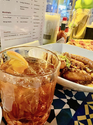 Cheeers Bistro & Bar - Hospitality and gastronomy