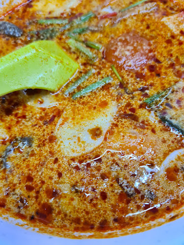 Blk 16, Teck Whye Lane, #01-101 (ZhongHua Coffeeshop, Singapore 690016