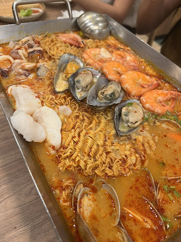 10 Paya Lebar Rd, #03-28/29, Singapore 409057