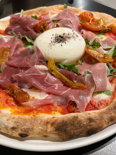 Plank Sourdough Pizza - Eng Kong Park - Hospitality and gastronomy