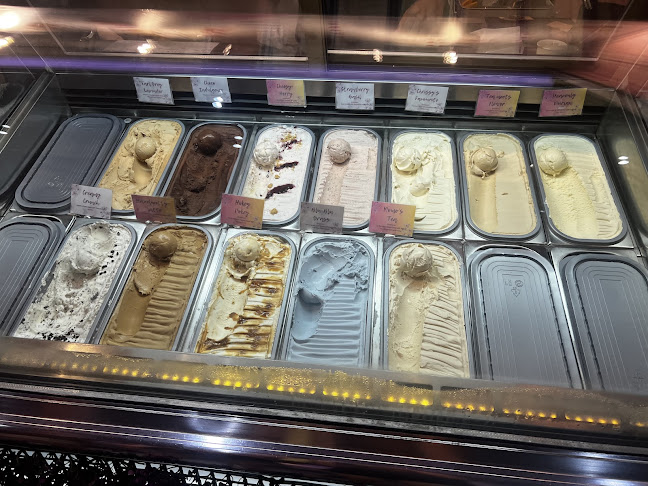 Jinora (Açai bowl & Gelato)