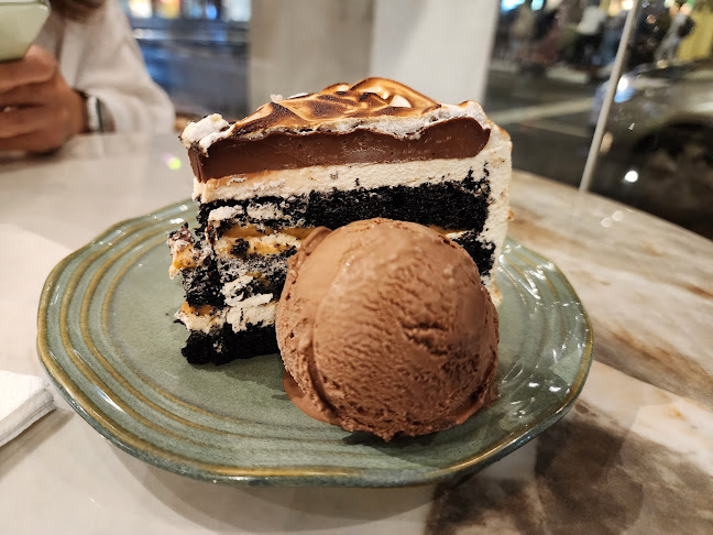 Awfully Chocolate - Singapore