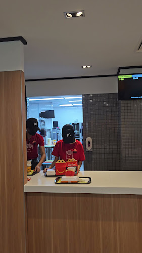 Opinii despre McDonald's Yio Chu Kang Sports Complex în Singapore - Hospitality and gastronomy