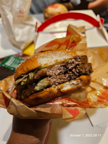 120 Pasir Ris Central, #01-12 Sports Centre, Singapore 519640