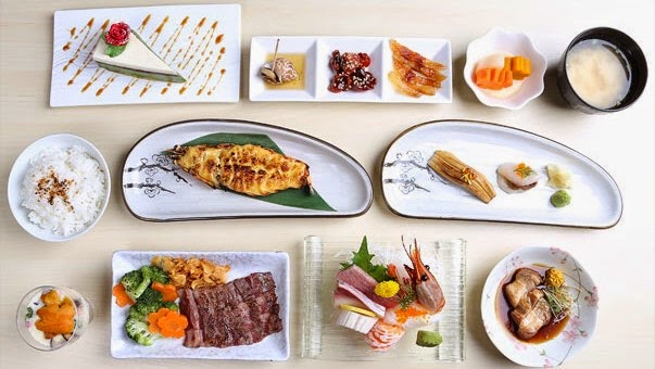 Opinii despre Standing Sushi Bar în Singapore - Hospitality and gastronomy