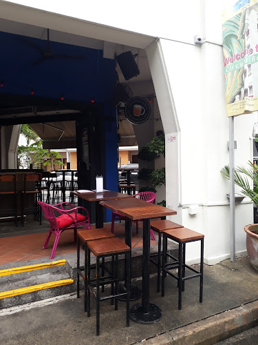 D'SKUNKS LOUNGE - Singapore