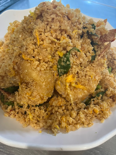 Whampoa Keng Fish Head Steamboat @ Balestier