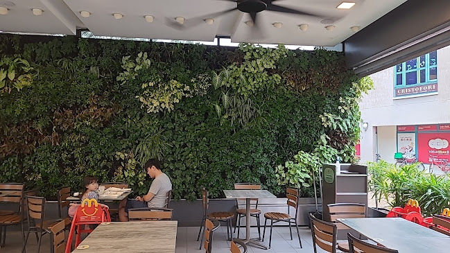 McDonald's Vista Point - Hospitality and gastronomy