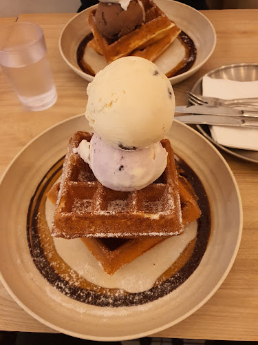 Opinii despre Creamier Handcrafted Ice Cream and Coffee (East Coast) în Singapore - Hospitality and gastronomy