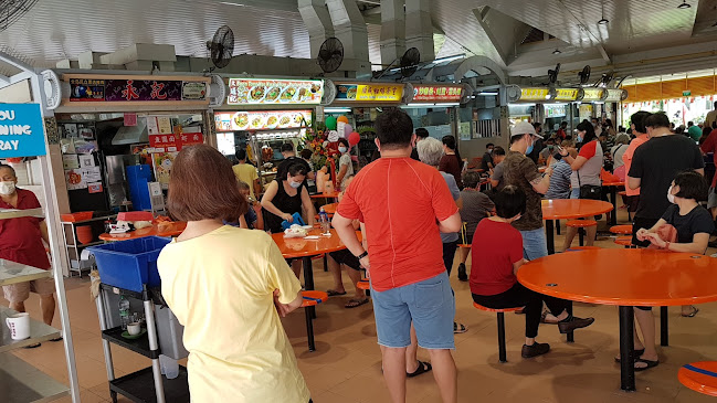 Block 341 HDB Ang Mo Kio - Singapore