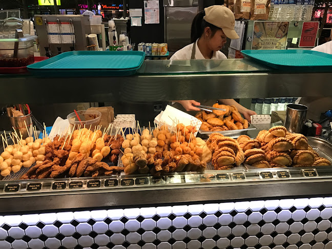 Tip Top Curry Puff @ T1 Transit - Singapore