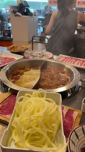 Opinii despre 半亩田 贵州酸汤火锅 în Singapore - Hospitality and gastronomy