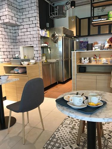 Comentarii opinii despre Kopi & Tarts Upp Serangoon Rd