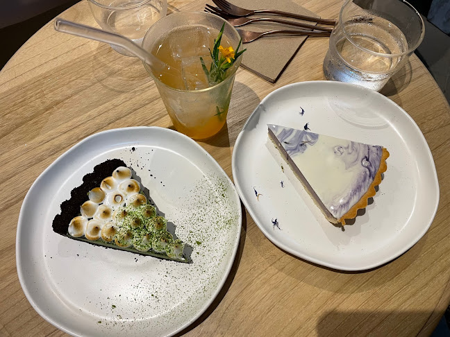 Elijah Pies - Tanjong Pagar