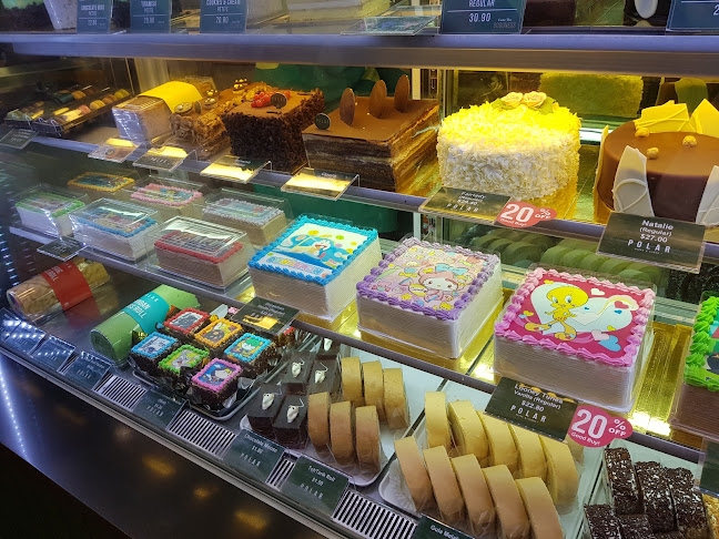 Polar Puffs & Cakes | Northpoint City - Singapore
