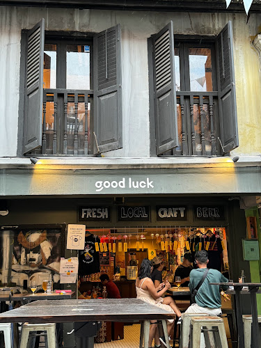 Comentarii opinii despre Good Luck - The Best of Singapore Craft Beers (Bugis - Haji Lane)