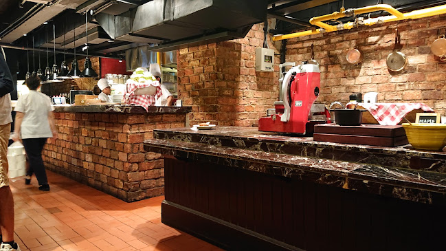 10 Scotts Rd, Grand Hyatt, Singapore 228211