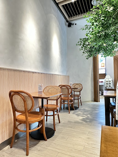 7 Holland Vlg Wy, #02-37, Singapore 275748