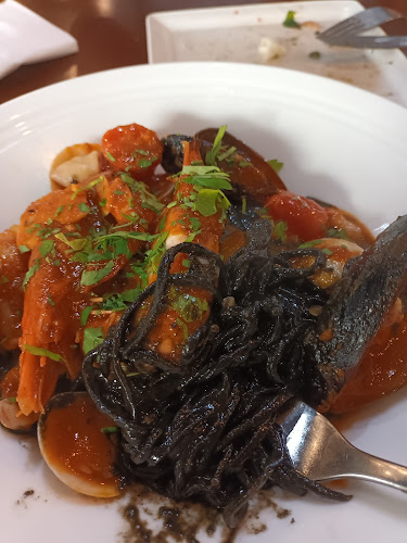 Zazz Pizza - Hospitality and gastronomy