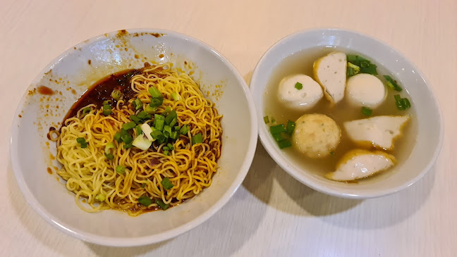 Comentarii opinii despre Encik Tan