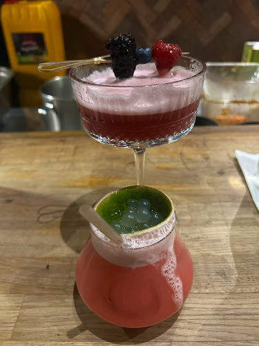 55-57A Haji Ln, Singapore 189248