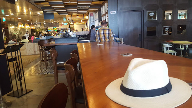 60 Airport Boulevard #02-169 Singapore Changi Airport, Changi Airport Terminal 2 Transit Lounge, 819643