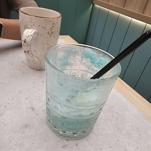 Mamma Mia Trattoria E Caffè - Hospitality and gastronomy