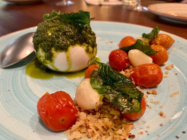 7 Binjai Park, Singapore 589821