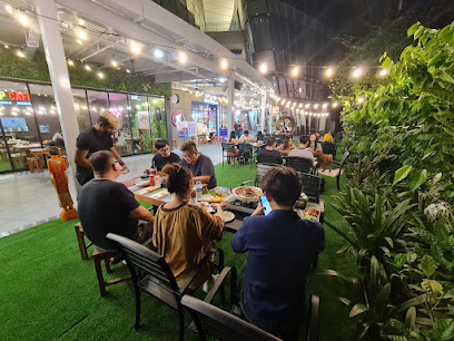 Warm Up Cafe @ The Star Vista