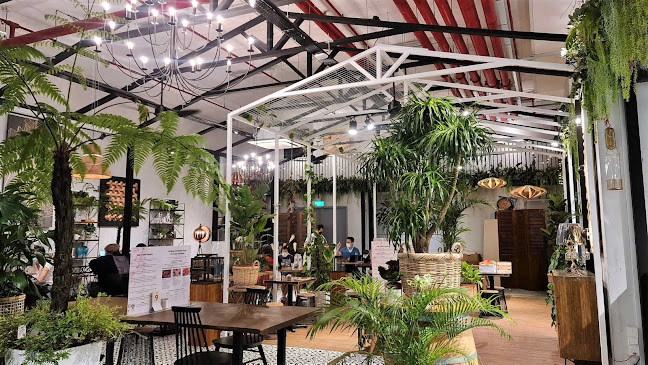 Knots Cafe & Living (Pasir Panjang)