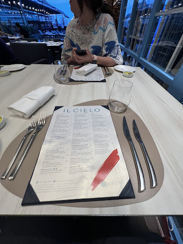 581 Orchard Road voco, Level 24 Orchard, Singapore 238883